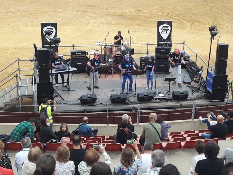 Puertollano recupera el pulso rockero en la plaza del pueblo