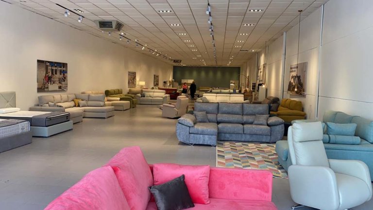 Abre en Puertollano Fabric Sofás, todo para el descanso de calidad a precios accesibles