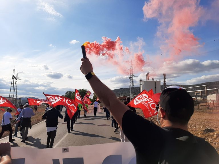 El sindicato Solidaridad Obrera lleva a los tribunales el ERTE en Repsol Petróleo en Puertollano y A Coruña