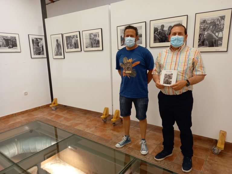 Puertollano: La Casa de Baños acoge la exposición de fotografía solidaria de «Millango»