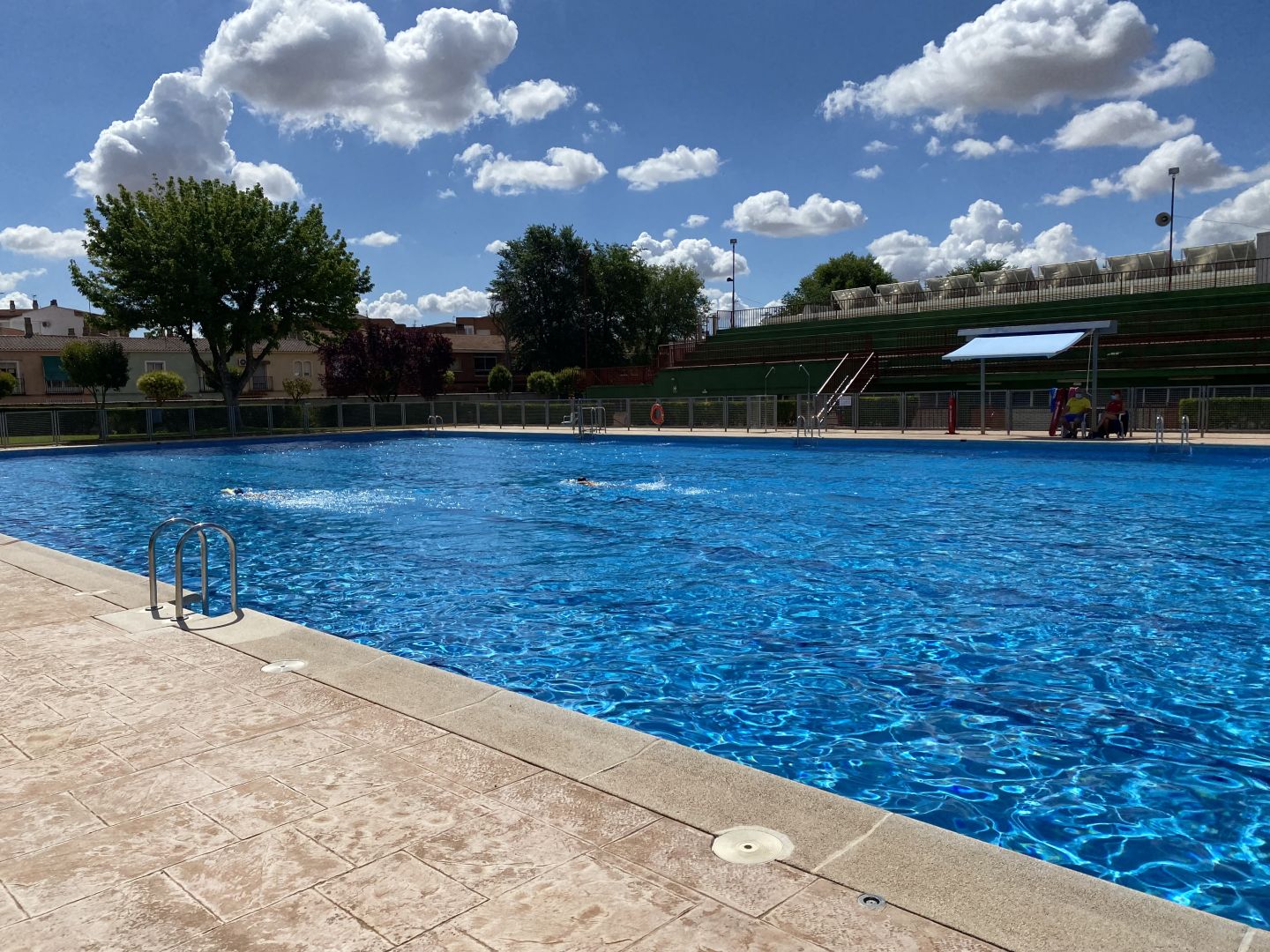 Alrededor De trato fácil Experto La Piscina Municipal abre en horario de mañana y tarde, limitación de aforo  del 75% y venta de abonos | MiCiudadReal.es