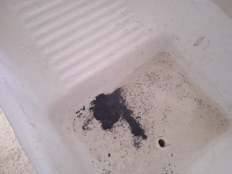 Los vecinos de San Benito, pedanía de Almodóvar del Campo, reclaman soluciones en su agua