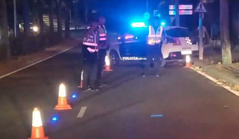 Ciudad Real: Una conductora bebida destroza su coche en un accidente, paraliza la circulación y se enfrenta a los policías