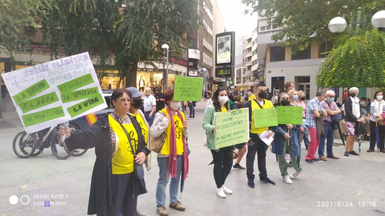Concentración contra el cambio climático en Ciudad Real