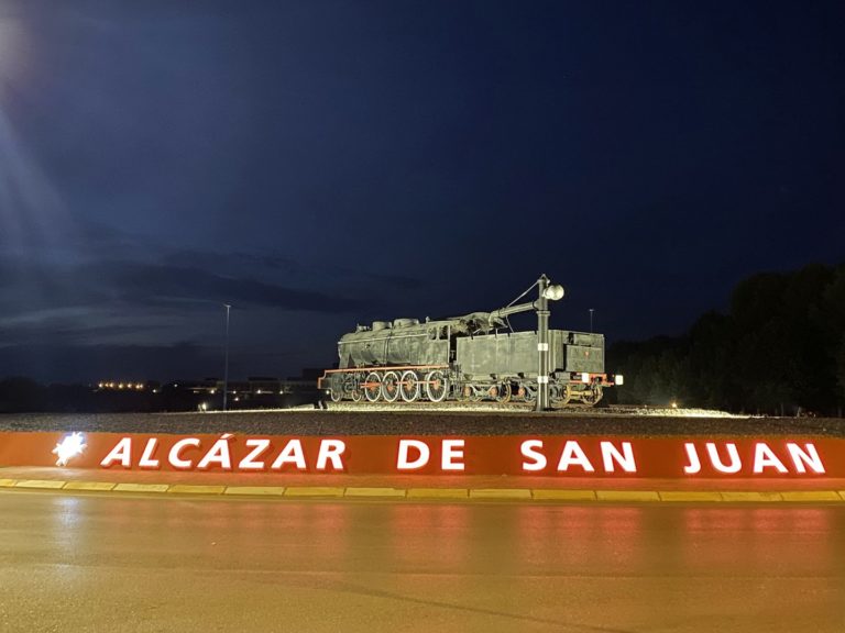 Extinguido el fuego que ha afectado a parte de una planta termosolar en Alcázar
