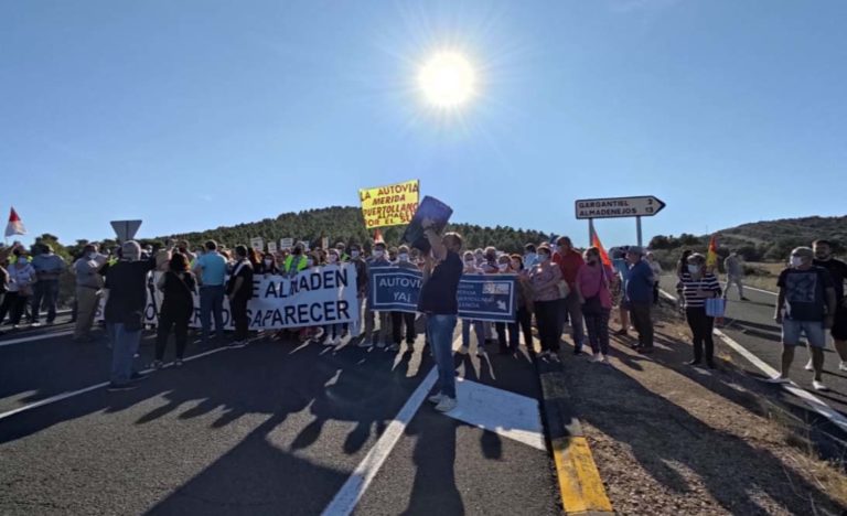Puertollano: Íber califica de «pantomima» la mesa por la A-43 y planea una manifestación