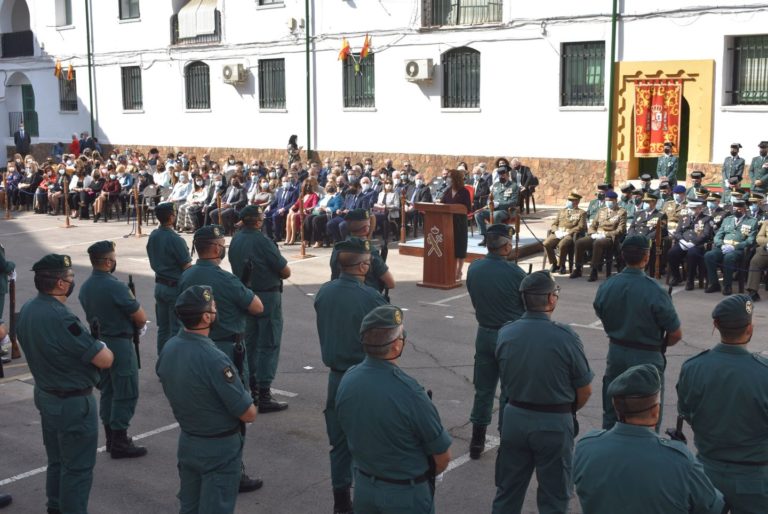 Las instituciones acompañan a la Guardia Civil en el día de su patrona