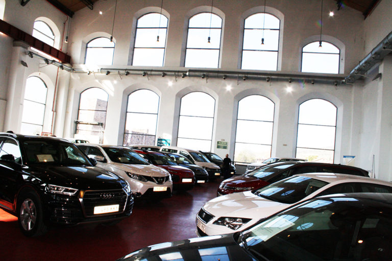 Un millar de visitantes y 35 coches vendidos, balance de la Feria del Vehículo de Ocasión de Puertollano