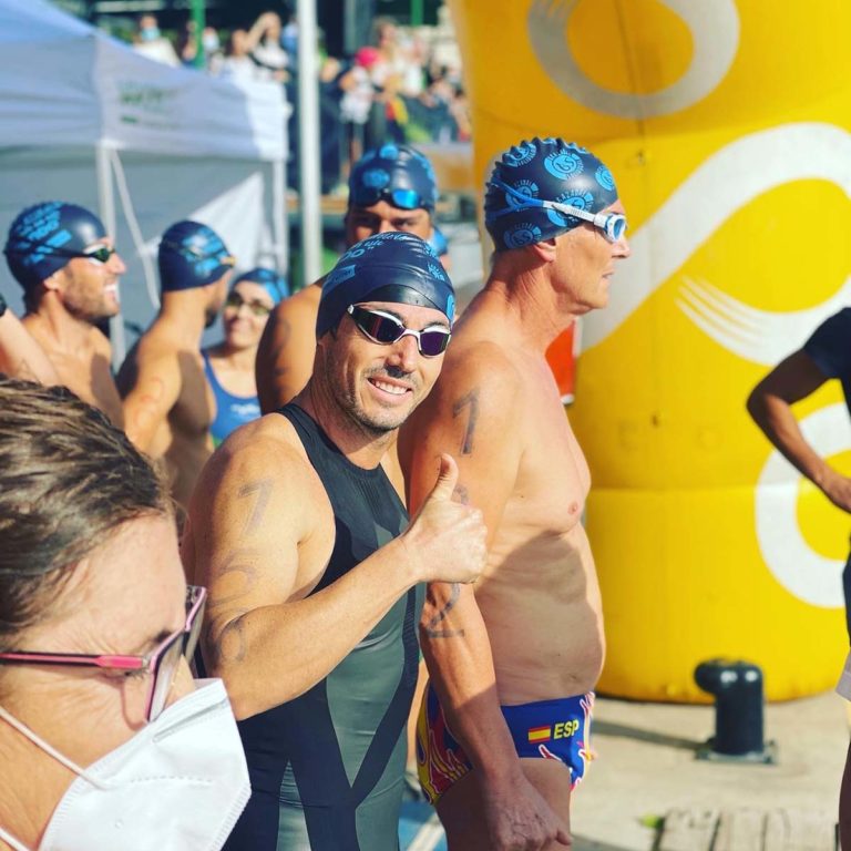 El puertollanense Fran Tamaral, tercero en categoría master en las «Brazadas solidarias del Guadalquivir»