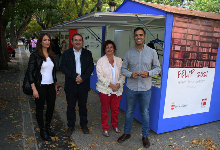 La Feria del Libro de Puertollano abre sus puertas a la lectura y a las novedades editoriales