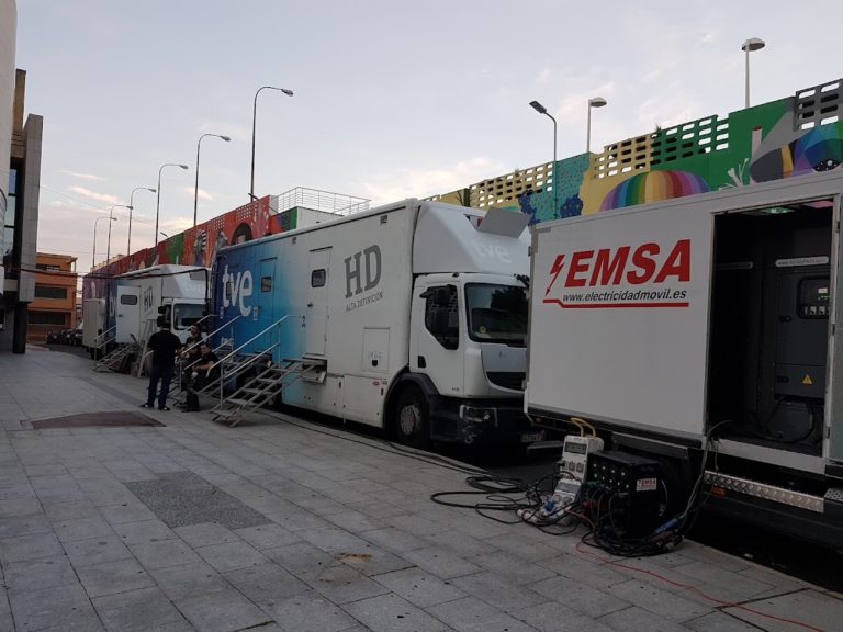 Puertollano: Gran despliegue de Televisión Española en el auditorio para preparar el especial sobre la serie HIT