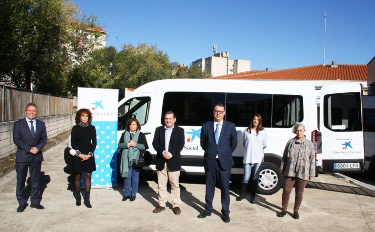 Puertollano: La Fundación Fuente Agria incorpora un nuevo vehículo adaptado gracias a la Fundación “la Caixa”