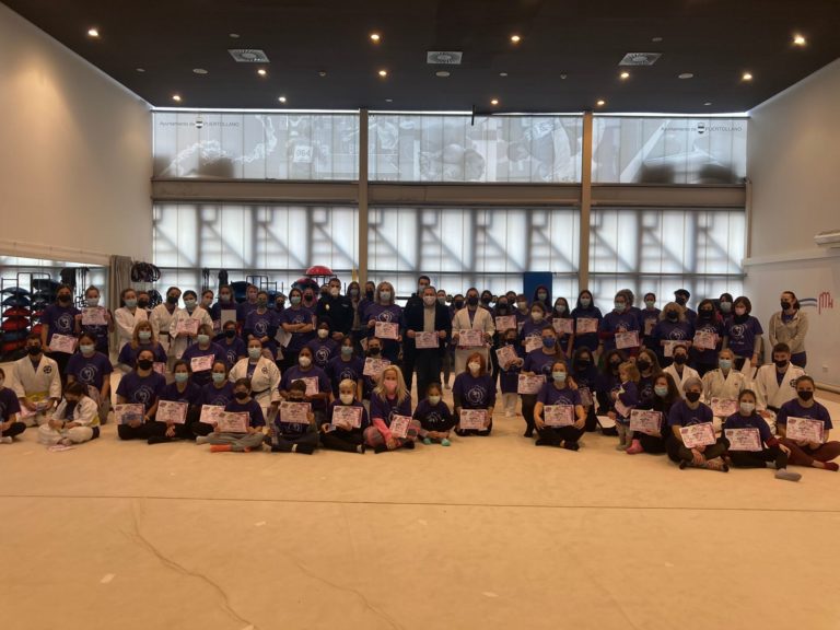 Puertollano: Las actividades del 25 de noviembre se abren con formación a un centenar de mujeres en defensa personal