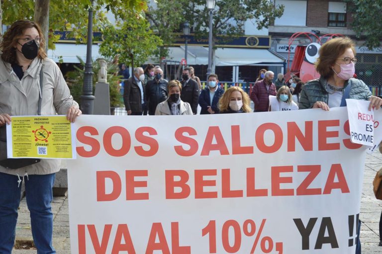 Las peluquerías y salones de belleza de Puertollano piden urgentemente el IVA al 10% “porque el sector está agonizando”