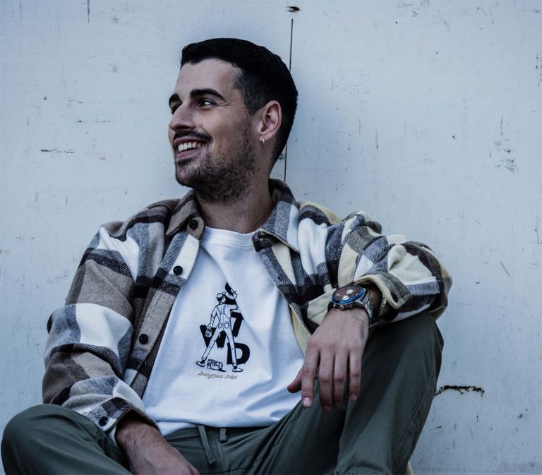 El puertollanense Rochero presenta su nuevo single, «Perdona»