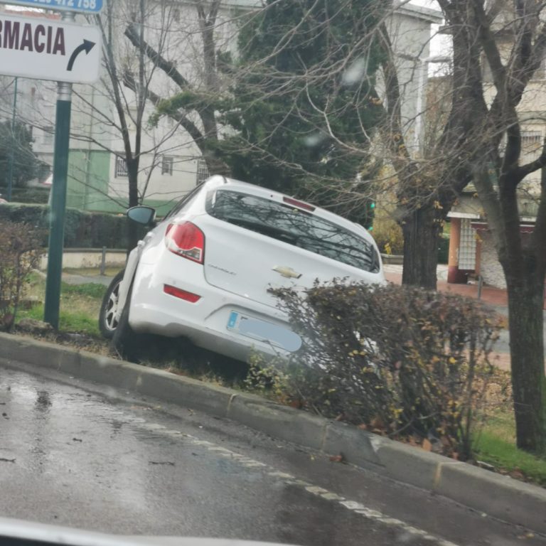 Puertollano: Accidente en la rotonda del castillete