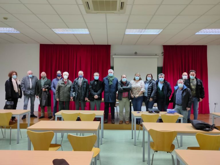 Constituida en Puertollano una plataforma alternativa en defensa de la autovía A-43 con alcaldes y empresarios de seis municipios
