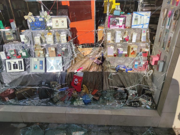 La Policía Nacional detiene a un individuo sorprendido mientras desvalijaba una perfumería de Ciudad Real