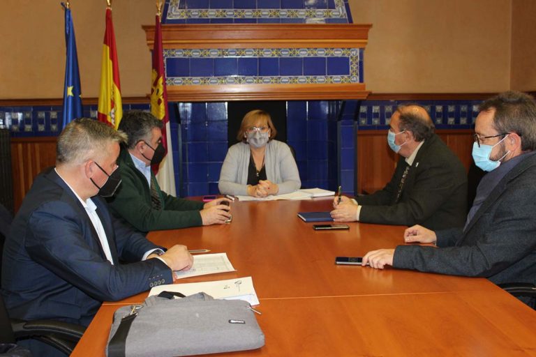 Los alcaldes del Valle de Alcudia suspenden el corte de carretera tras acordar con la Junta mejoras en la atención sanitaria