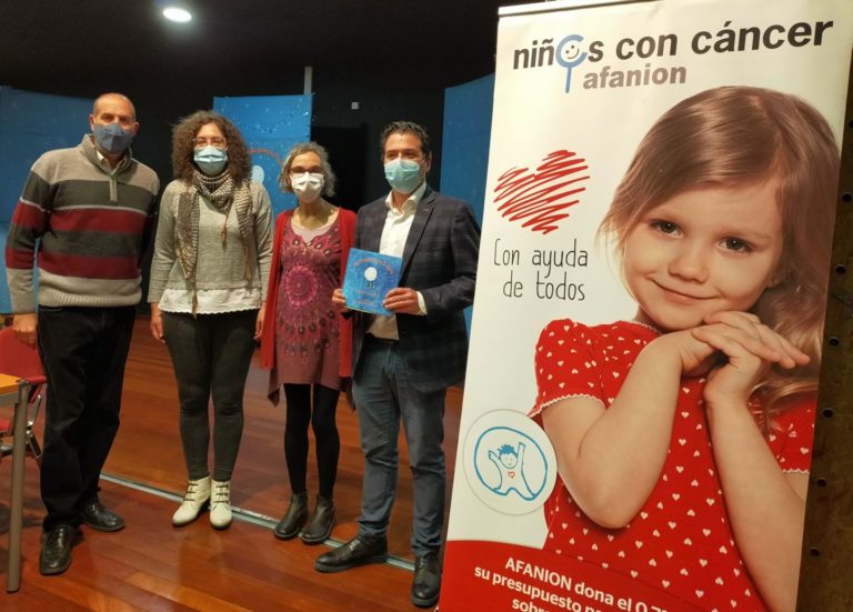 Se presenta ‘Un regalo para la luna’, un cuento de ayuda a niños con cáncer