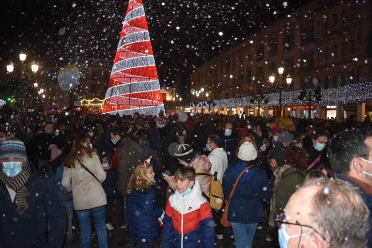 Guía autonómica para Nochebuena: del toque de queda en Cataluña a la apertura total en Madrid o Castilla-La Mancha