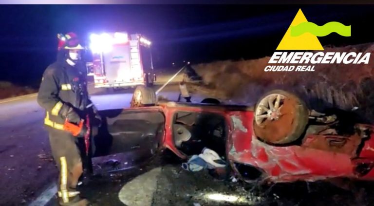 Cuatro jóvenes heridos en Villanueva de los Infantes tras la salida de vía de un vehículo