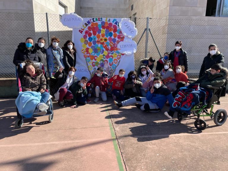 El Colegio Público de Educación Especial «Puerta de Santa María” de Ciudad Real celebra el Día de la Paz