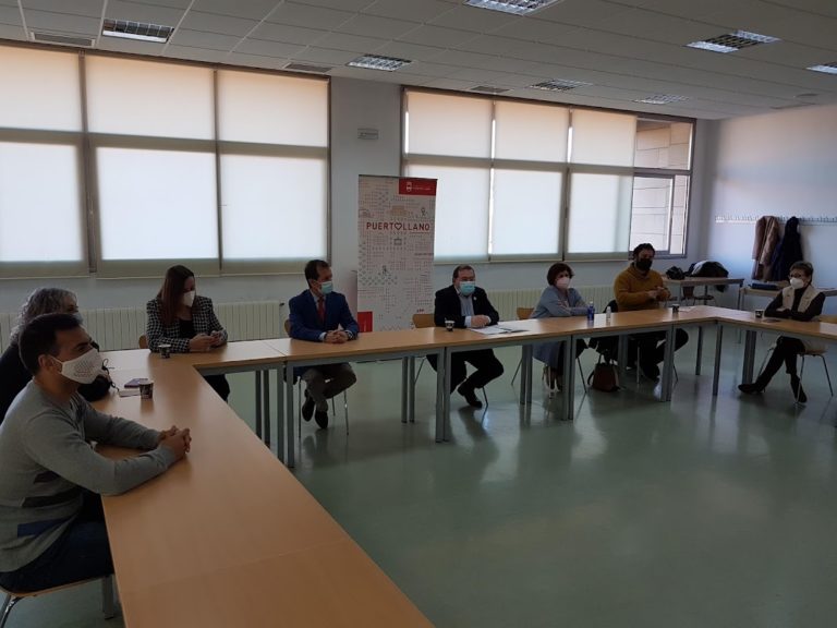 El alcalde de Puertollano considera que el «maremágnum» de obras y la llegada de empresas «transformarán» la ciudad y generarán miles de empleos en 2022