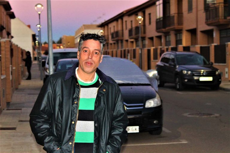 Zocho deshoja la flor de su primer disco