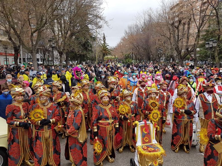 Un impostor de Paquirrín pregona el carnaval de Puertollano, recuperado tras dos años de pandemia