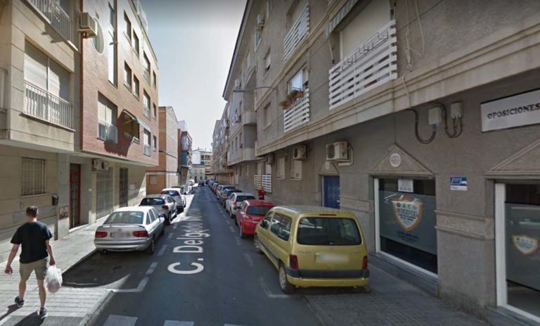 Ciudad Real: Alarma vecinal e intervención policial por un niño de tres años asomado peligrosamente a una terraza