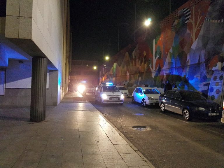 Puertollano: Aparatosa intervención policial para atender a un joven afectado por el alcohol