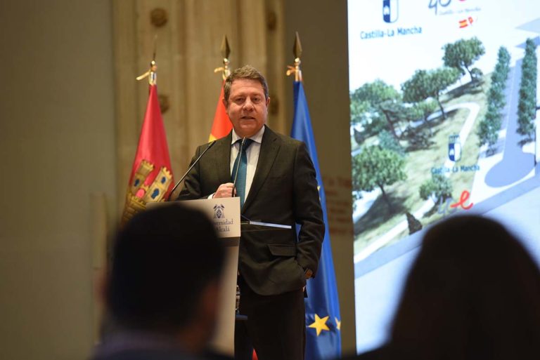 Page lamenta la «chulería» de un «aspirante a zar» y avisa de la fortaleza de Europa cuando le lanzan un órdago