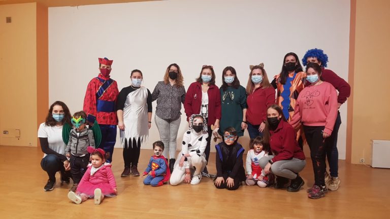 La Poblachuela disfruta de su sábado de Carnaval pese a la lluvia