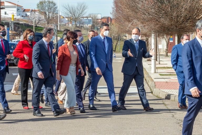 ¿A quién beneficia la visita de Pedro Sánchez a Puertollano?