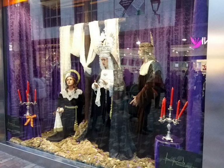 Abierto el plazo para el X Concurso de embellecimiento de escaparates, balcones y ventanas de cara a la Semana Santa de Ciudad Real