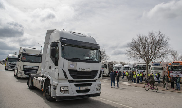 Una manifestación de cientos de camiones recorre las calles de Ciudad Real