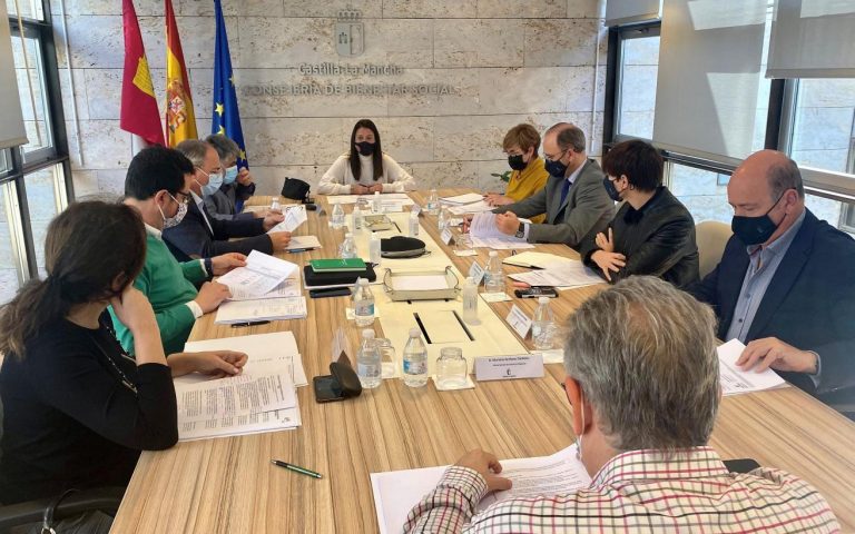 El Gobierno regional impulsa las mesas de trabajo del acuerdo entre las consejerías de Educación, Sanidad y Bienestar Social para la infancia y la adolescencia