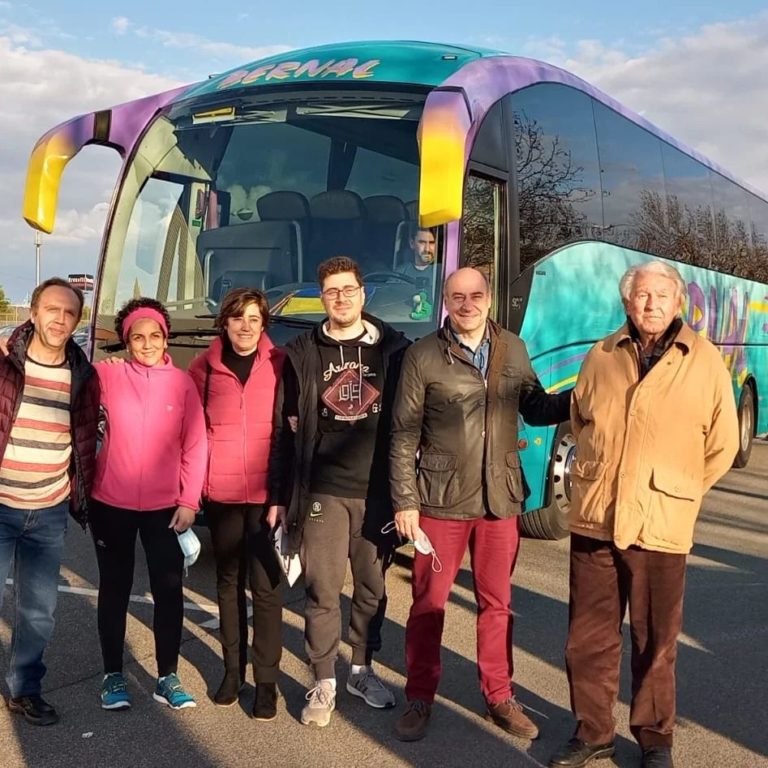 Sale de Ciudad Real el autobús de CREAN que recorrerá Europa para traer a familias refugiadas de Ucrania
