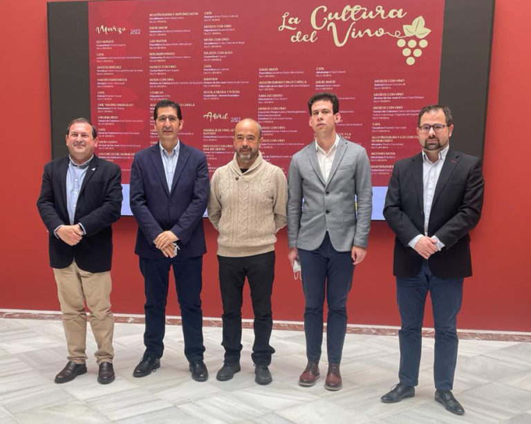 Puertollano: Catas, el humor de David Amor, la poesía de Luis Pastor y la palabra de Ana Iris Simón, en el programa “La cultura del vino”