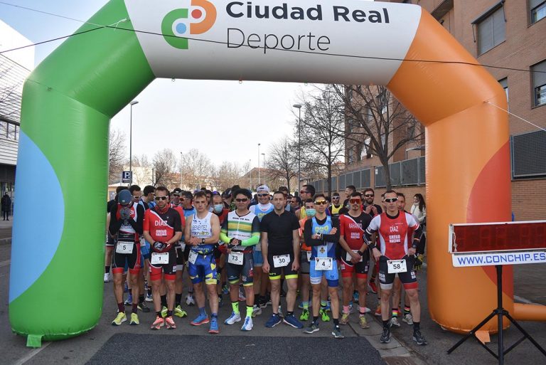 Gregorio Díaz y Laura Santos se imponen en la VI edición del Duatlón urbano de Ciudad Real