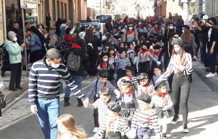 Puertollano: Los «mimos» del colegio Tierno Galván llevan al centro la fiesta carnavalera
