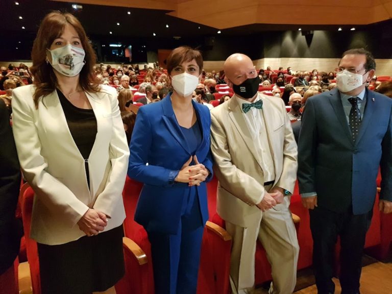 Isabel Rodríguez confía en que «dentro de una semana» pueda anunciar que los ciudadanos pagarán menos por la energía