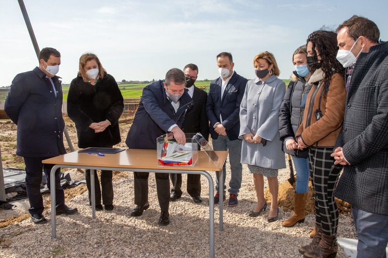 Emiliano García-Page garantiza la continuidad de los planes de inversión de obra pública prevista en Castilla-La Mancha