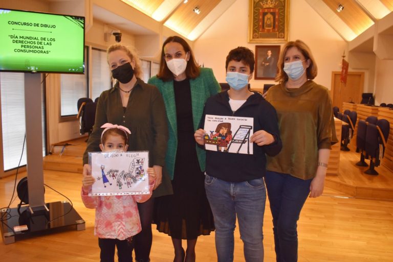 La concejalía de Consumo hace entrega de los premios al concurso de dibujo infantil organizado con motivo del Día Mundial de los Derechos de las Personas Consumidoras