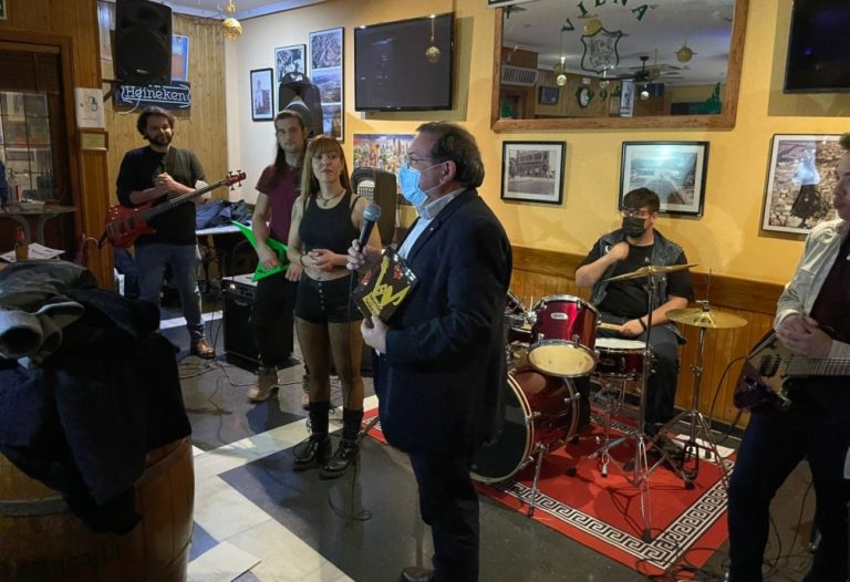 Puertollano:  El Prewinter arranca con un público entregado a la fuerza de las bandas locales