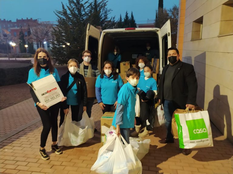 Estudiantes de la UCLM aportan 15.000 kilos de material solidario para Ucrania