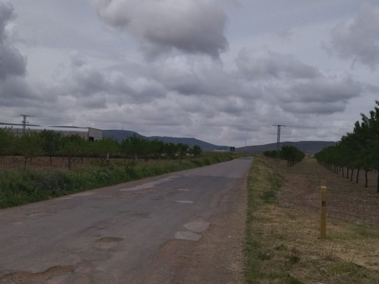 Comienzan las tareas de asfaltado de los caminos de La Pedriza