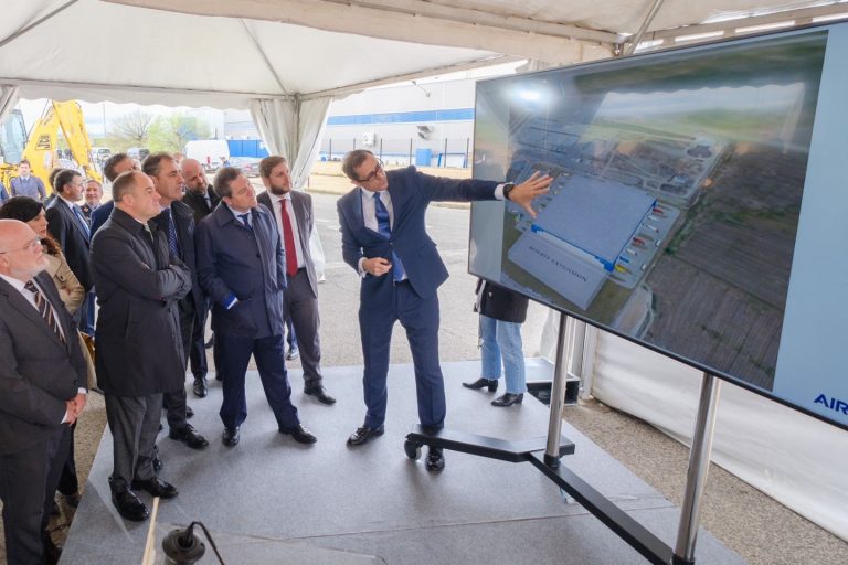 El delegado del Gobierno resalta que el PERTE Aeroespacial impulsará el sector aeronáutico, atraerá inversiones y generará empleo de calidad