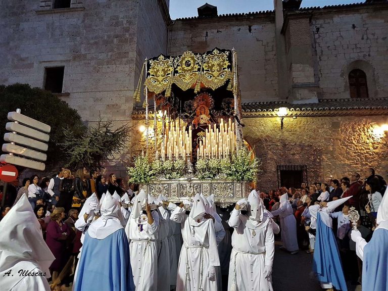 La Semana Santa de Villarrubia de los Ojos, Fiesta de Interés Turístico Regional, comienza tras el pregón de Amparo Cañadilla